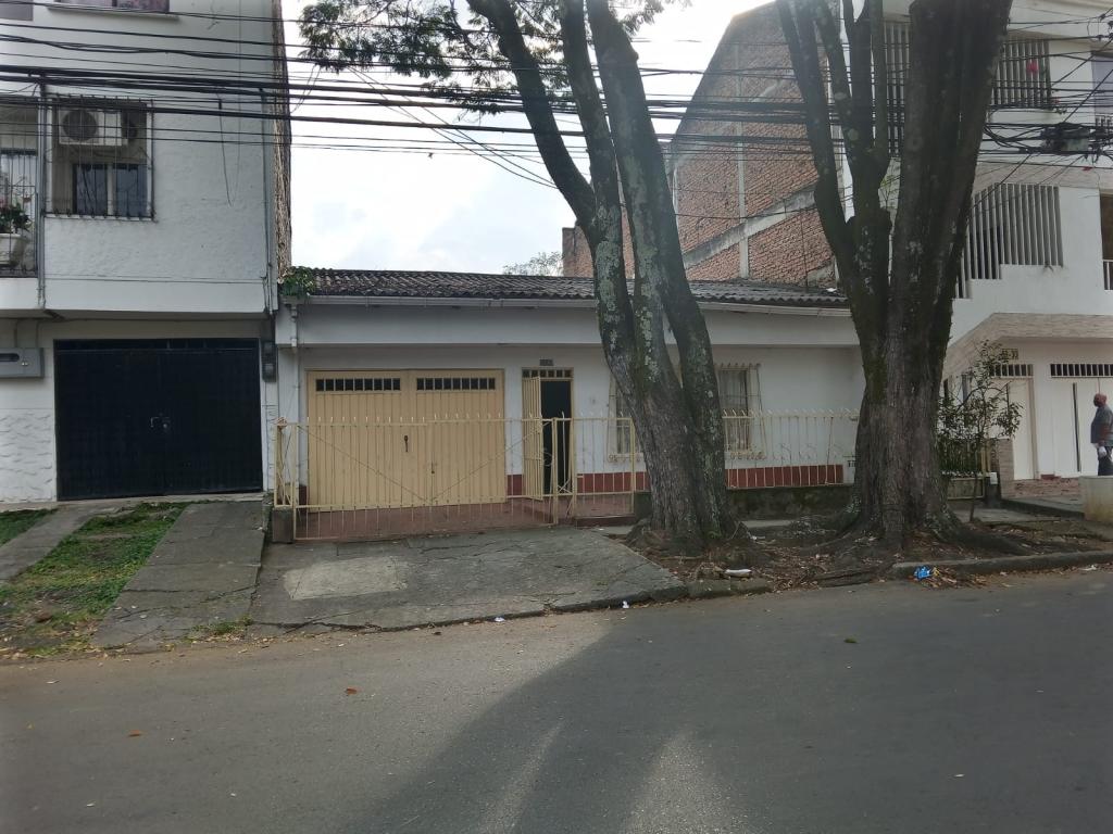 Casa en arriendo en Camino Real, Cali. Código 22394