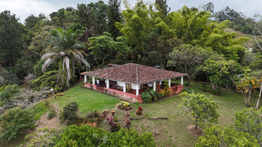 Finca en venta en La Buitrera, Cali. Código 22740. Fotografía 1 de 30