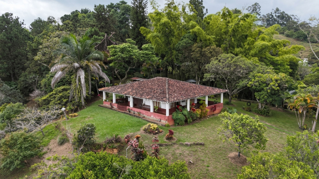 Finca en venta en La Buitrera, Cali. Código 22740