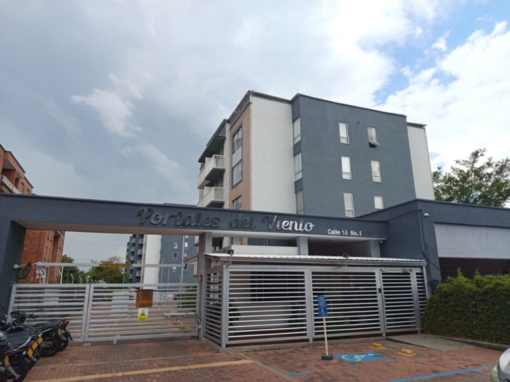 Apartamento en arriendo en La Hacienda, Cali. Código 22864. Fotografía 1 de 15