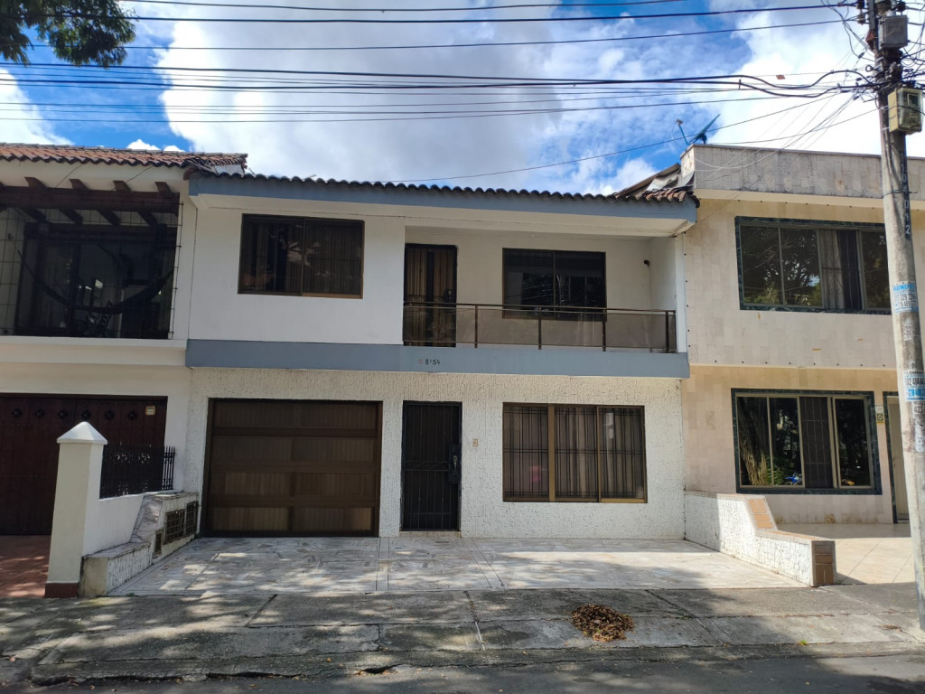 Casa en venta en Sector Cañaveralejo Guadalupe, Cali. Código 22910