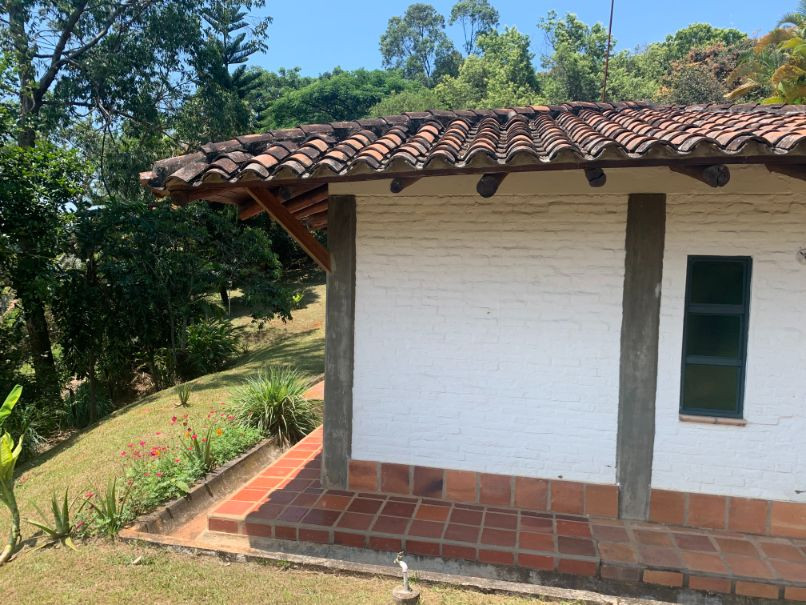Casa Campestre En Arriendo - La Buitrera, Cali