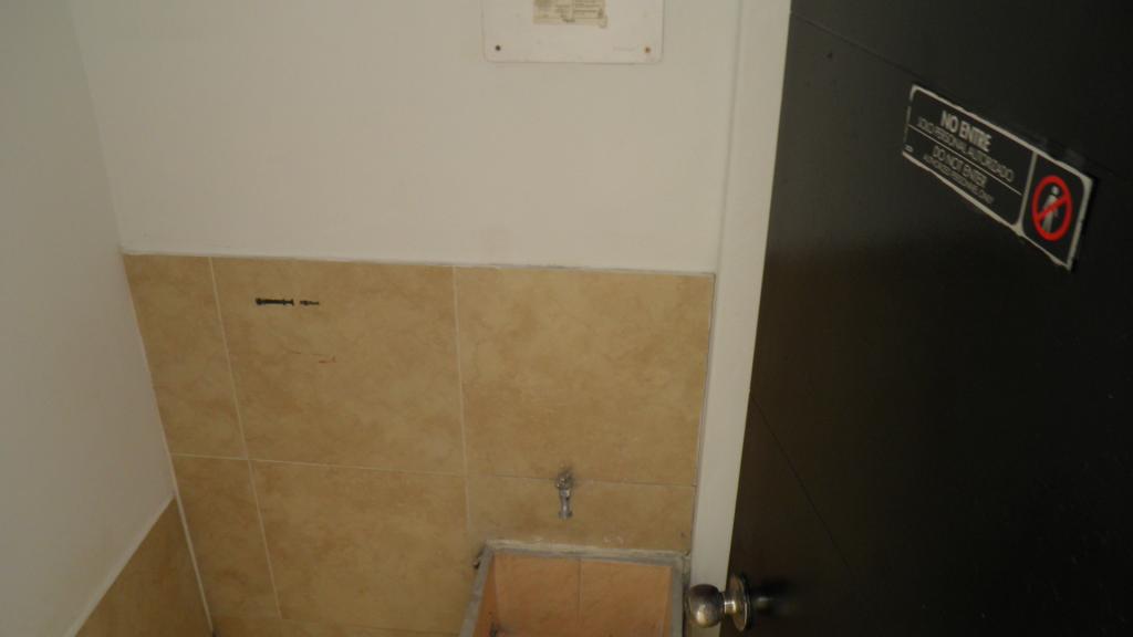 Local En Arriendo - Valle Del Lili, Cali