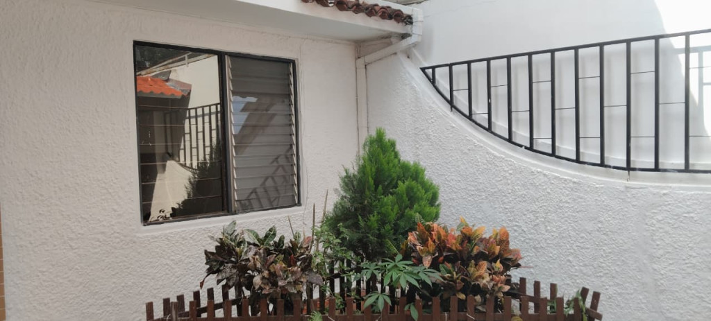 Casa En Arriendo - Pampalinda, Cali