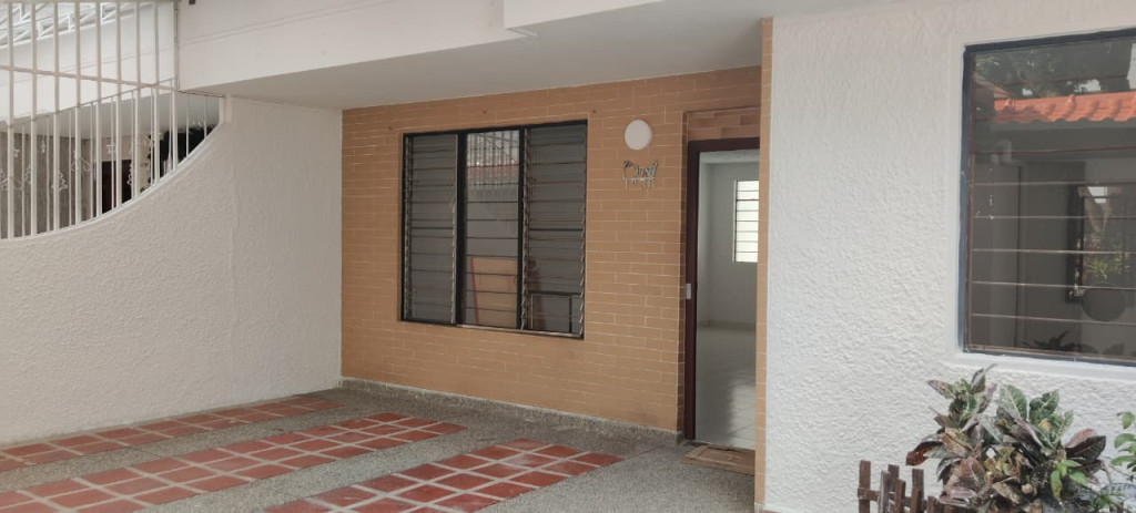 Casa En Arriendo - Pampalinda, Cali