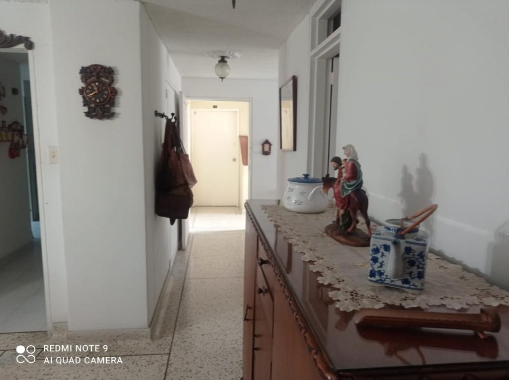 Apartamento En Venta - Urbanización La Flora, Cali