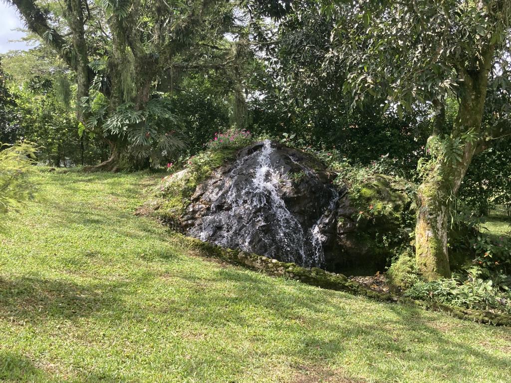 Casa Campestre En Arriendo - Parcelación Chorro De La Plata, Cali
