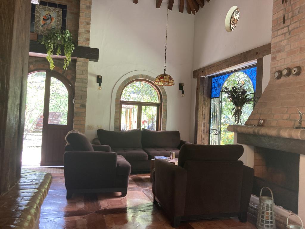 Casa Campestre En Arriendo - Parcelación Chorro De La Plata, Cali