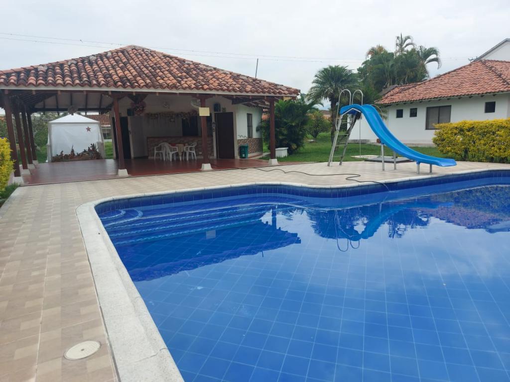 Casa En Venta - Villa Ginebra, Ginebra