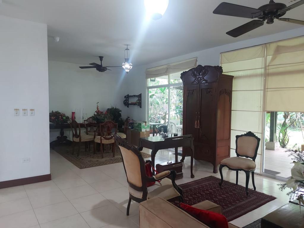 Casa En Venta - Villa Ginebra, Ginebra