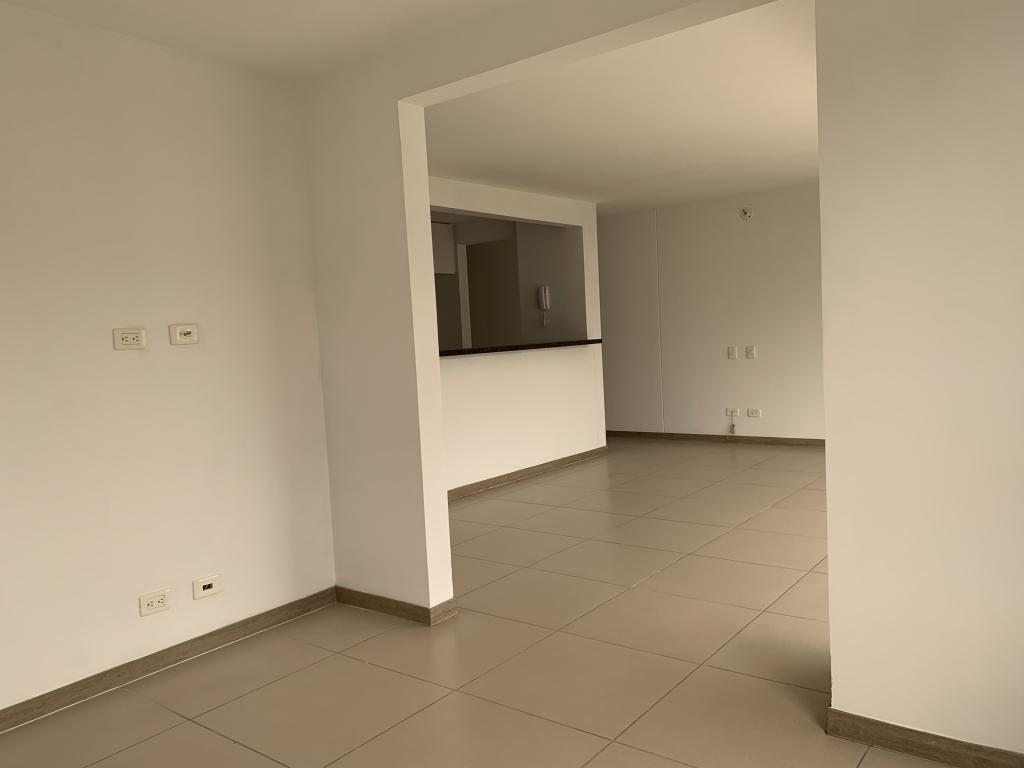 Apartamento En Arriendo - La Flora, Cali