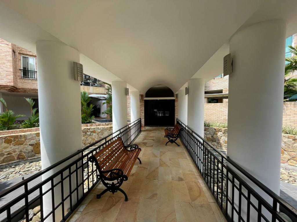 Apartamento En Venta - Normandía, Cali