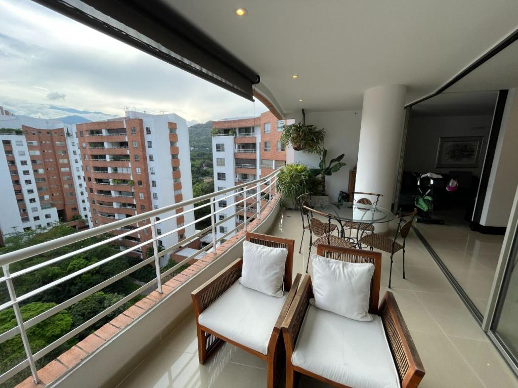 Apartamento En Venta - Bosques Deloeste, Cali