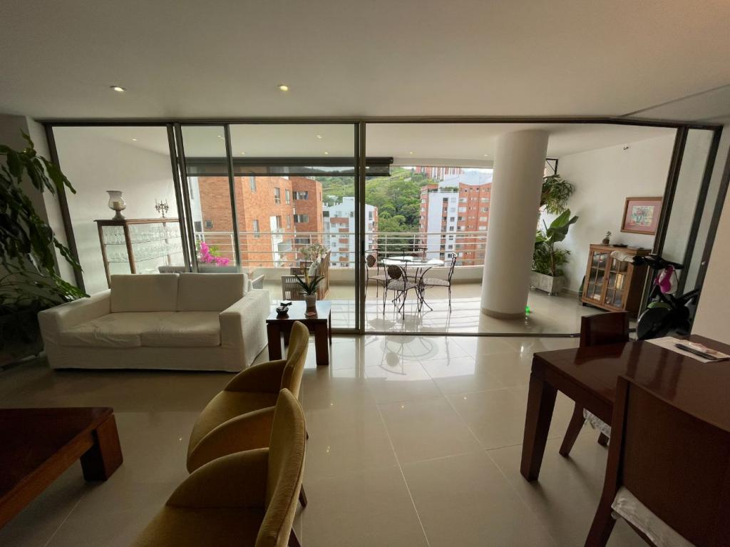 Apartamento En Venta - Bosques Deloeste, Cali