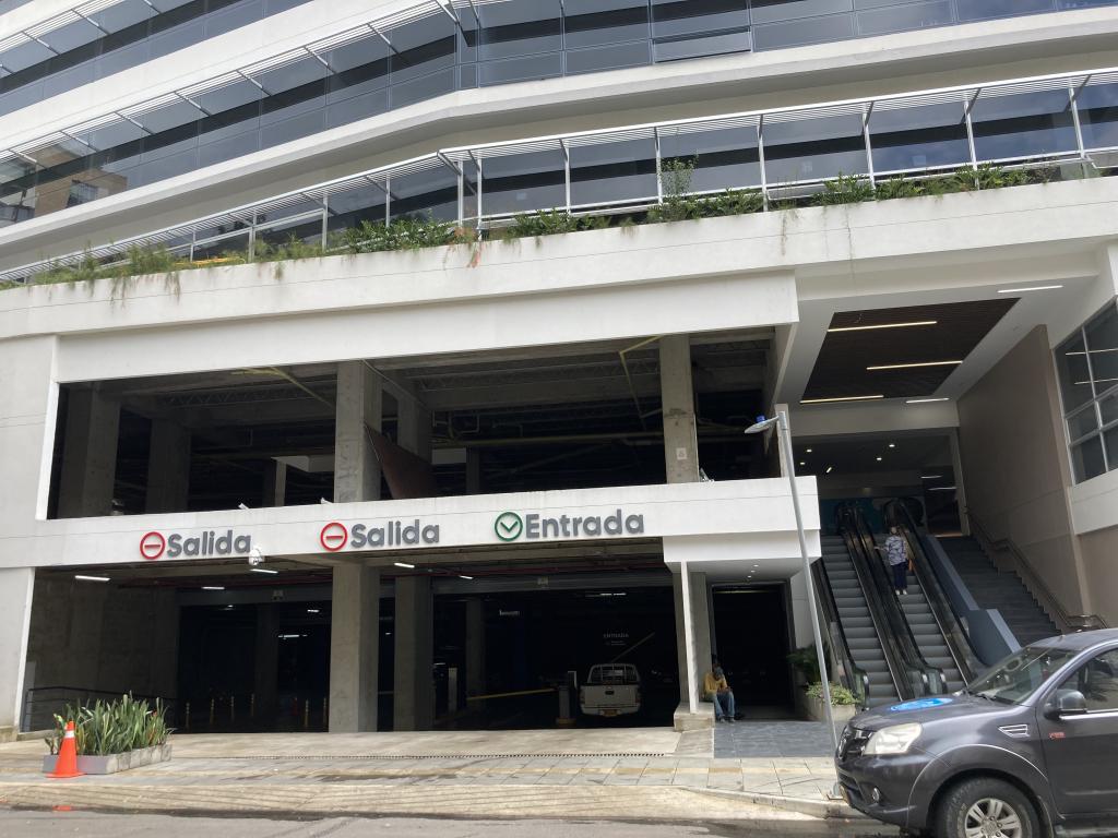 Oficina En Venta - Ciudad Jardín, Cali