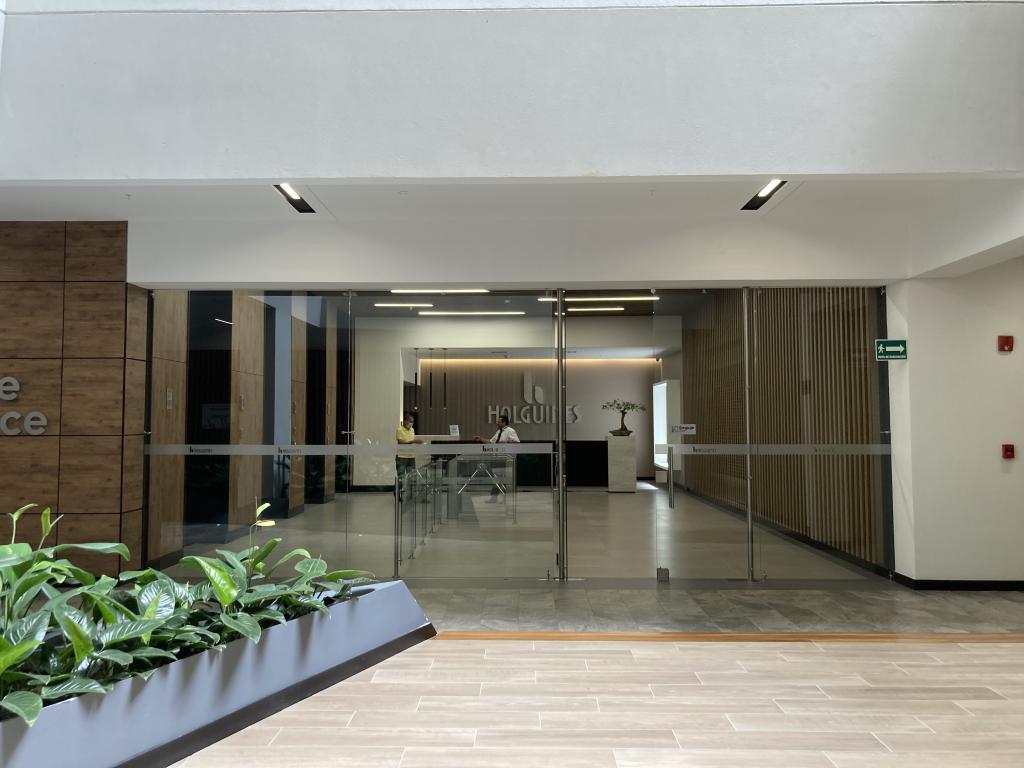 Oficina En Venta - Ciudad Jardín, Cali