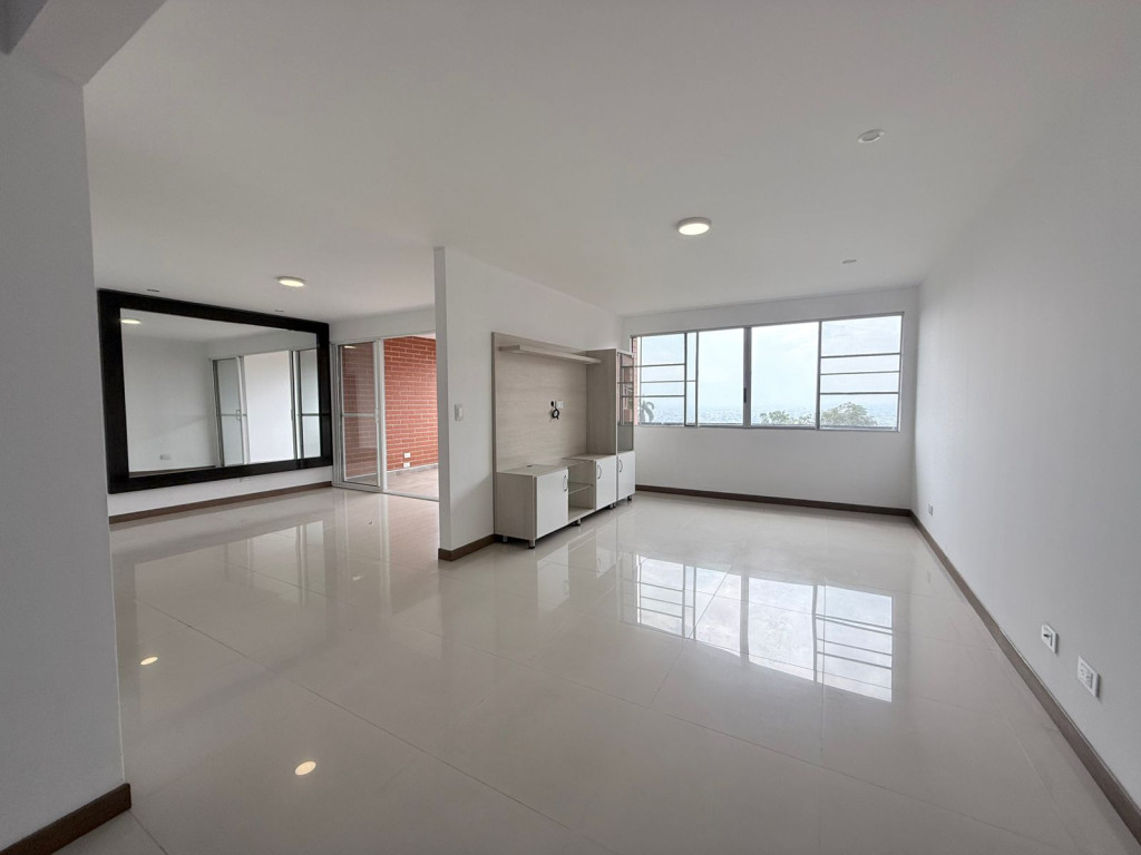 Apartamento En Venta - Mameyal, Cali