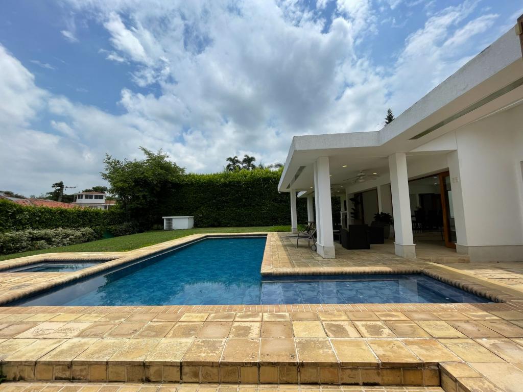 Casa En Arriendo - Pance, Cali