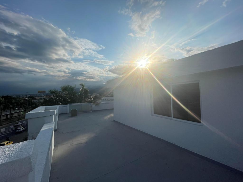 Apartaestudio En Arriendo - Los Libertadores / Miraflores, Cali