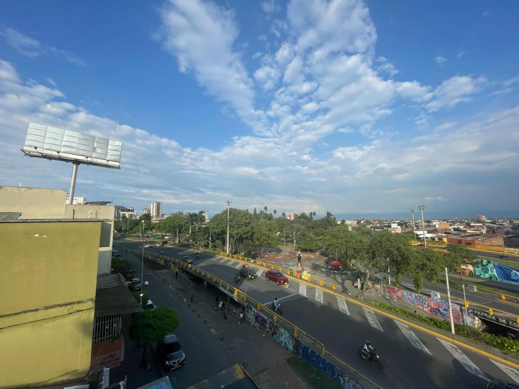 Apartaestudio En Arriendo - Los Libertadores / Miraflores, Cali