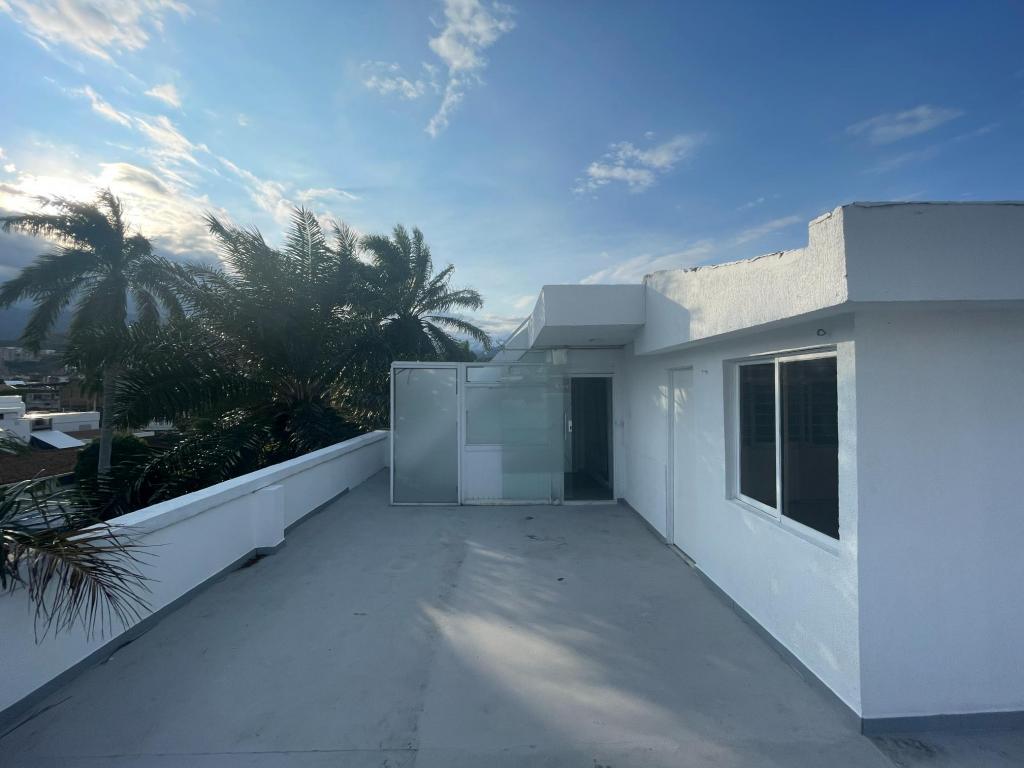 Apartaestudio En Arriendo - Los Libertadores / Miraflores, Cali