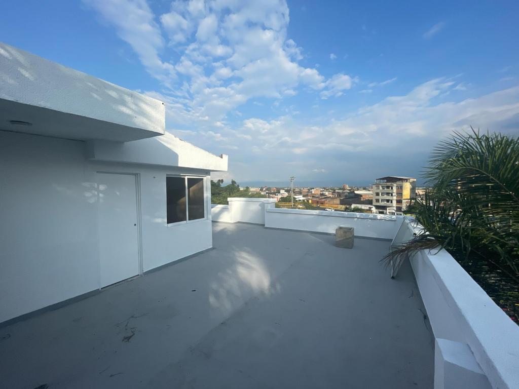 Apartaestudio En Arriendo - Los Libertadores / Miraflores, Cali