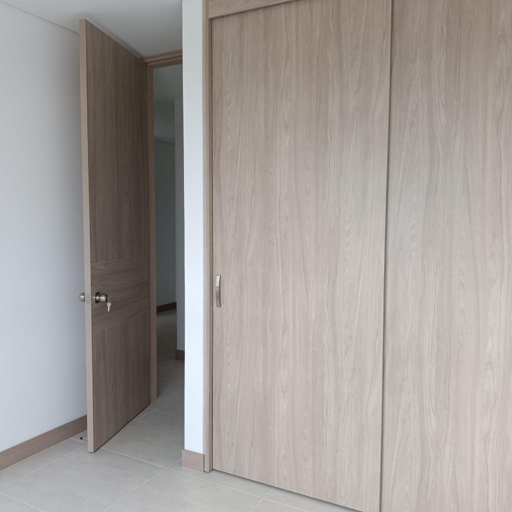 Apartamento En Venta - Urbanización La Flora, Cali