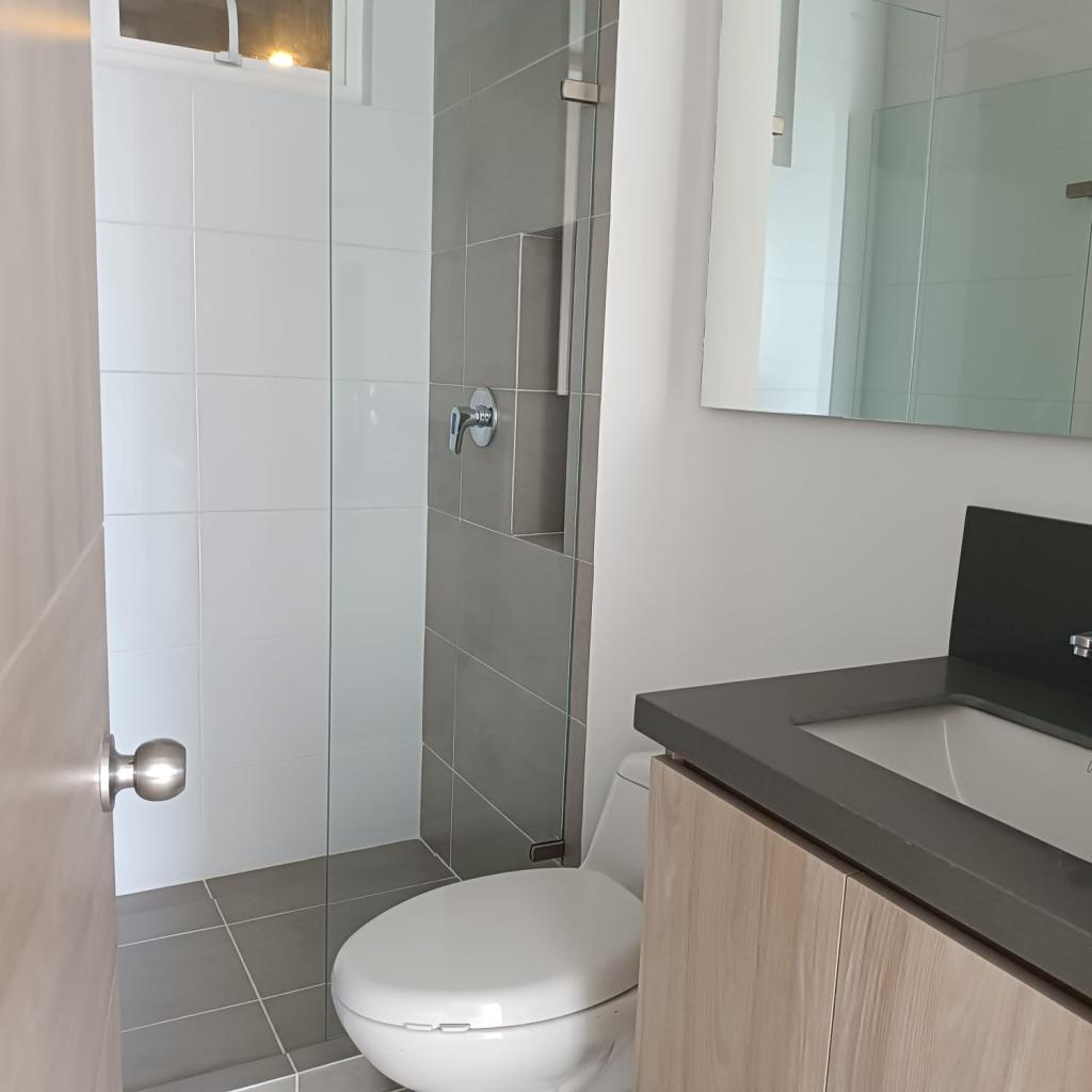 Apartamento En Venta - Urbanización La Flora, Cali