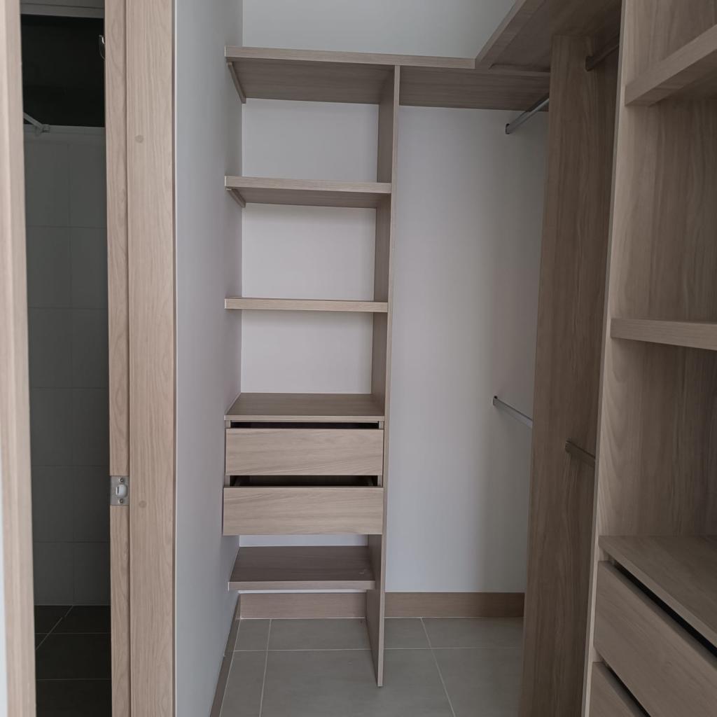 Apartamento En Venta - Urbanización La Flora, Cali