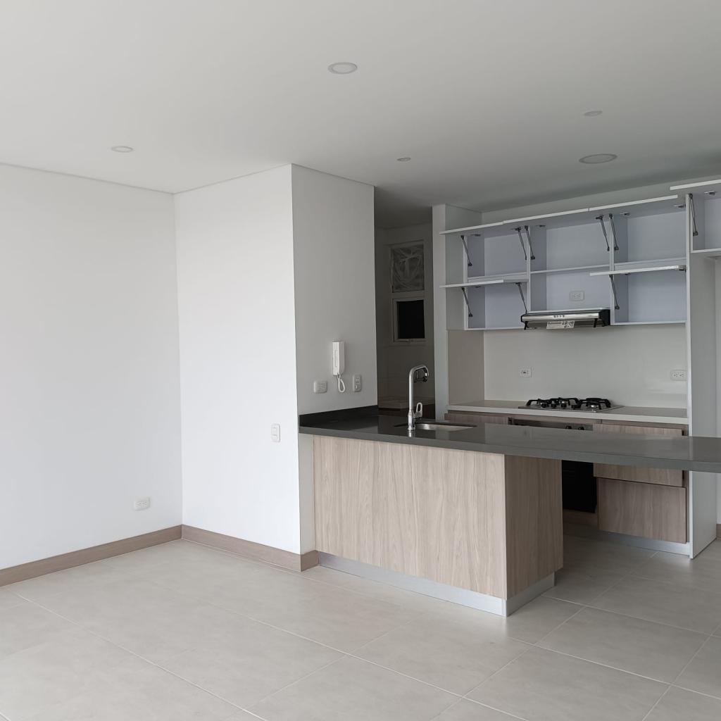 Apartamento En Venta - Urbanización La Flora, Cali