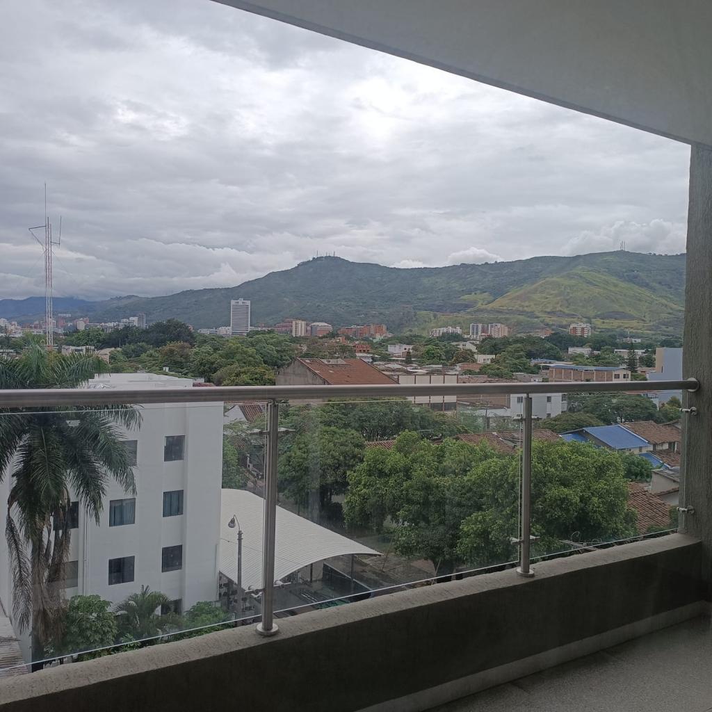 Apartamento En Venta - Urbanización La Flora, Cali