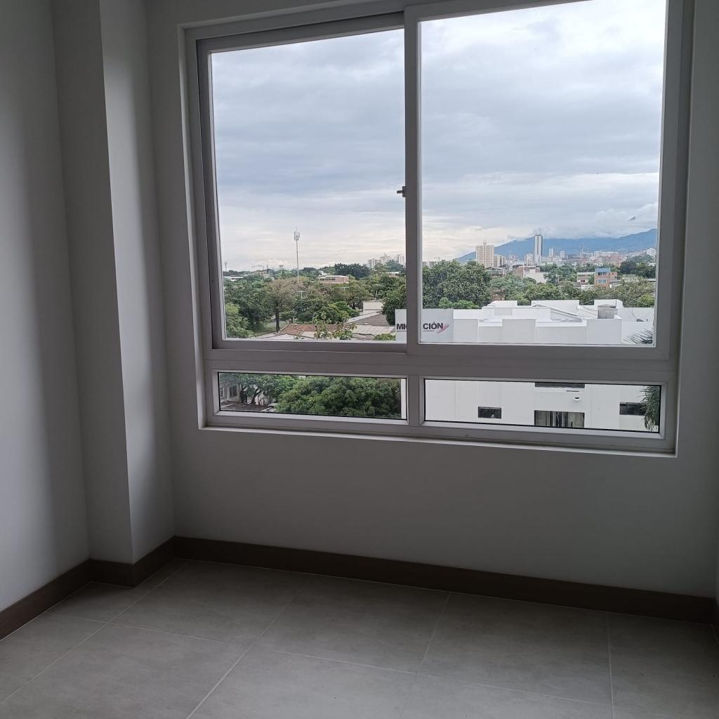Apartamento En Venta - Urbanización La Flora, Cali