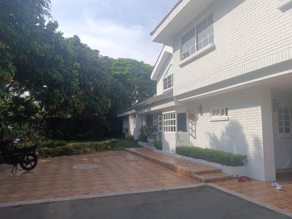 Casa Campestre En Arriendo/Venta - Pance, Cali