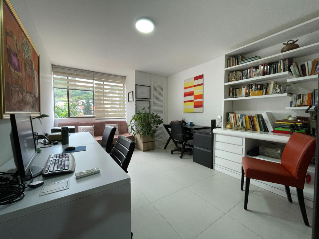 Apartamento En Venta - Santa Teresita, Cali