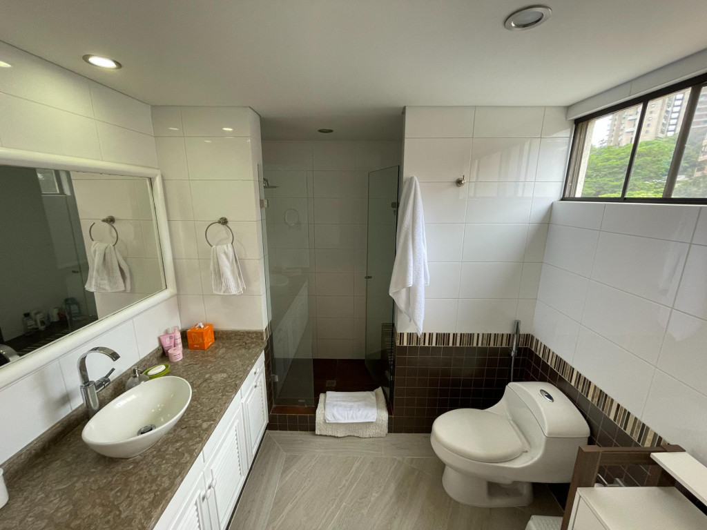 Apartamento En Venta - Santa Teresita, Cali