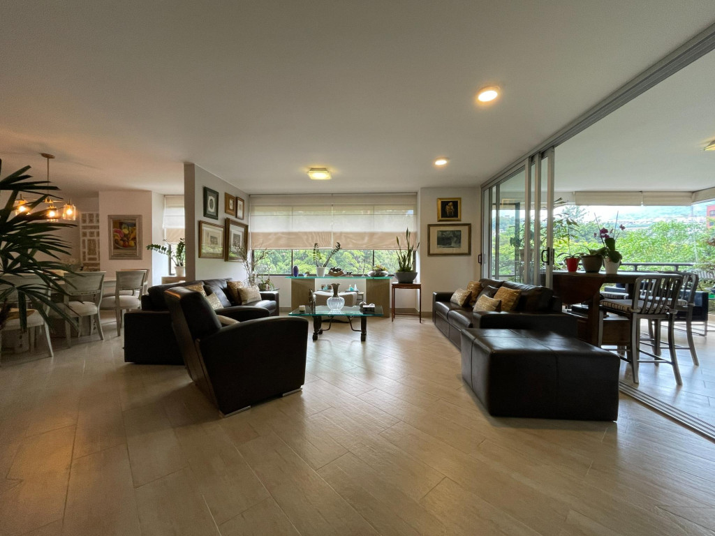 Apartamento En Venta - Santa Teresita, Cali