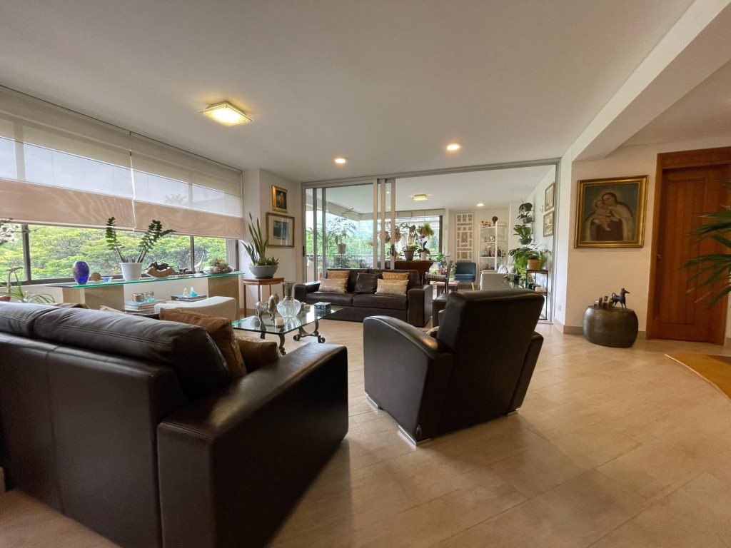 Apartamento En Venta - Santa Teresita, Cali