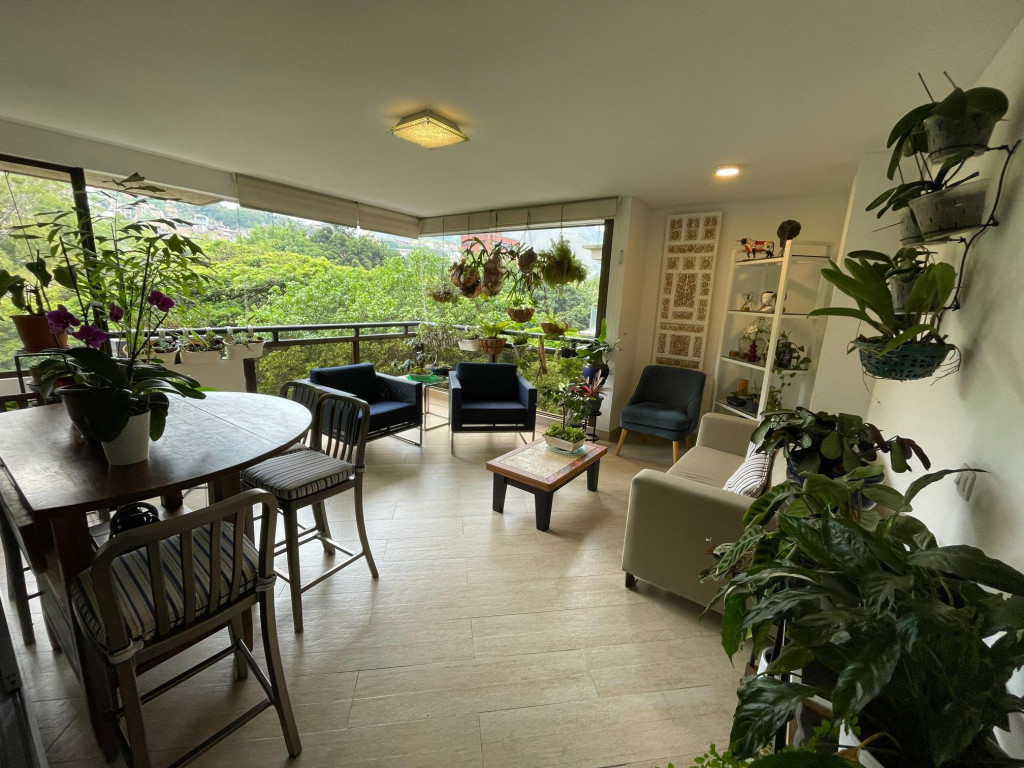 Apartamento En Venta - Santa Teresita, Cali