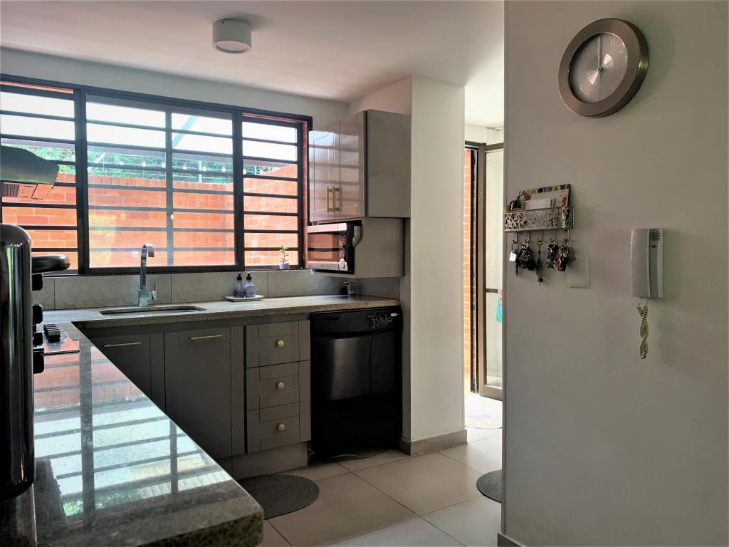 Apartamento En Venta - Santa Rita, Cali