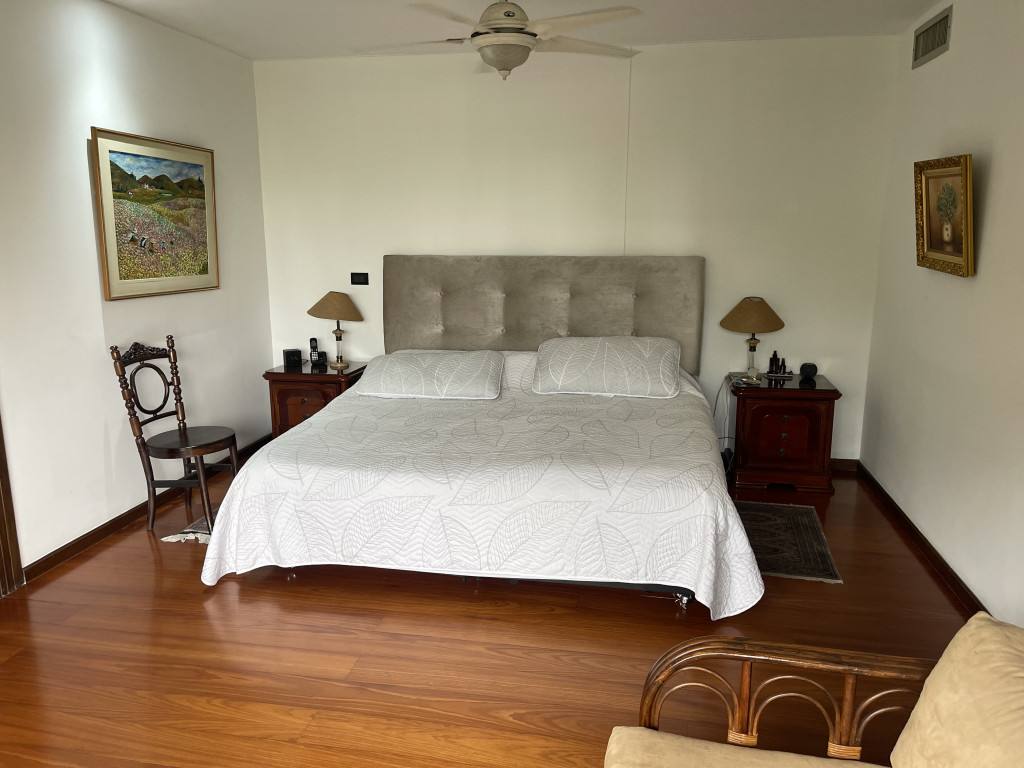 Apartamento En Venta - Bosques Deloeste, Cali