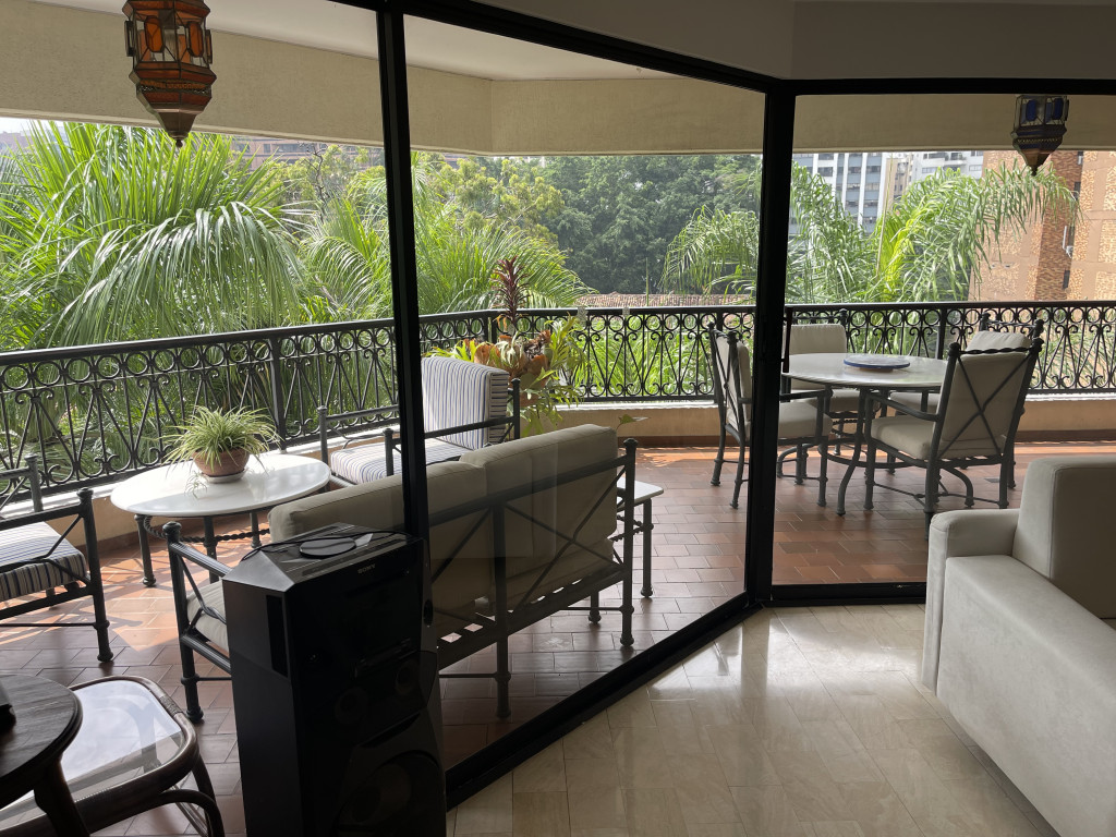 Apartamento En Venta - Bosques Deloeste, Cali