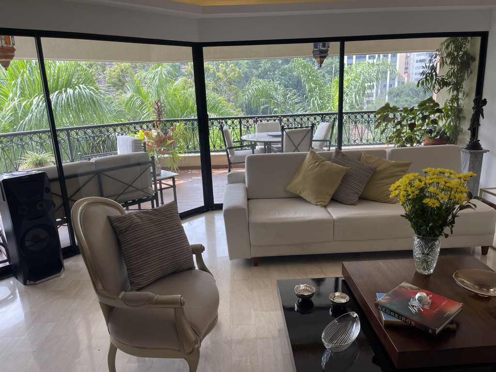 Apartamento En Venta - Bosques Deloeste, Cali