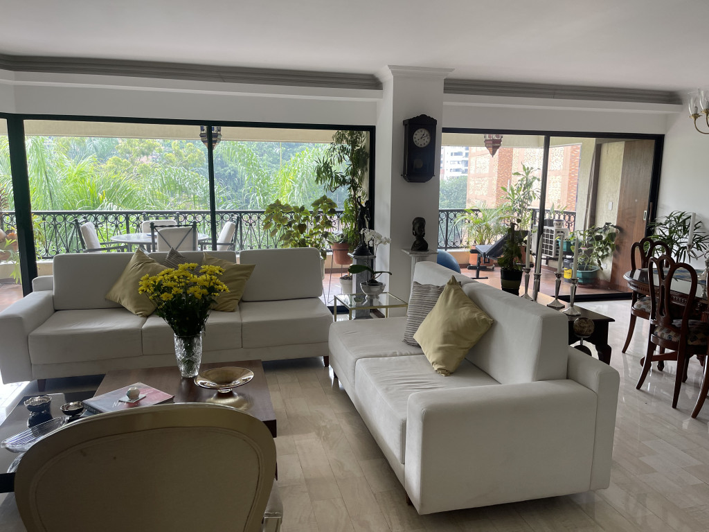 Apartamento En Venta - Bosques Deloeste, Cali