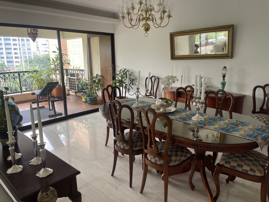 Apartamento En Venta - Bosques Deloeste, Cali