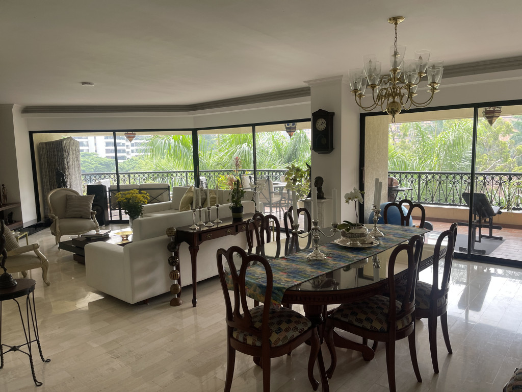 Apartamento En Venta - Bosques Deloeste, Cali