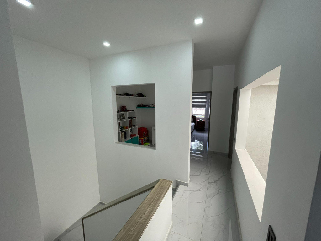 Casa En Venta - Urbanización La Flora, Cali