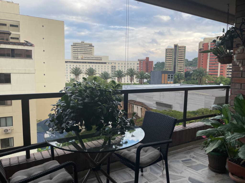Apartamento En Venta - Centenario, Cali