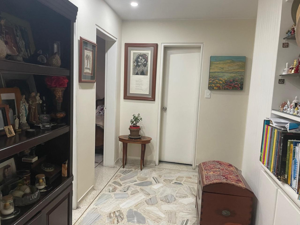 Apartamento En Venta - Centenario, Cali