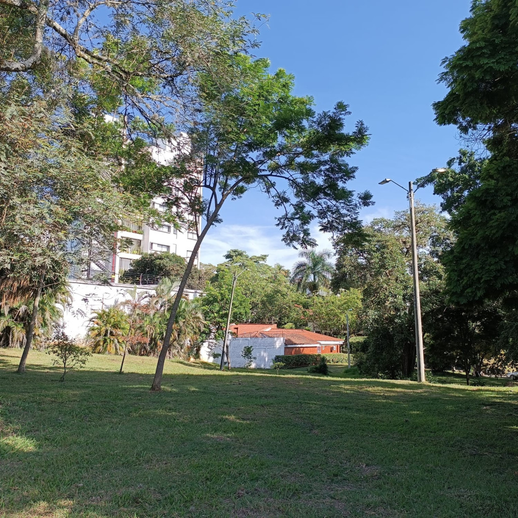 Lote En Venta - Ciudad Jardín, Cali