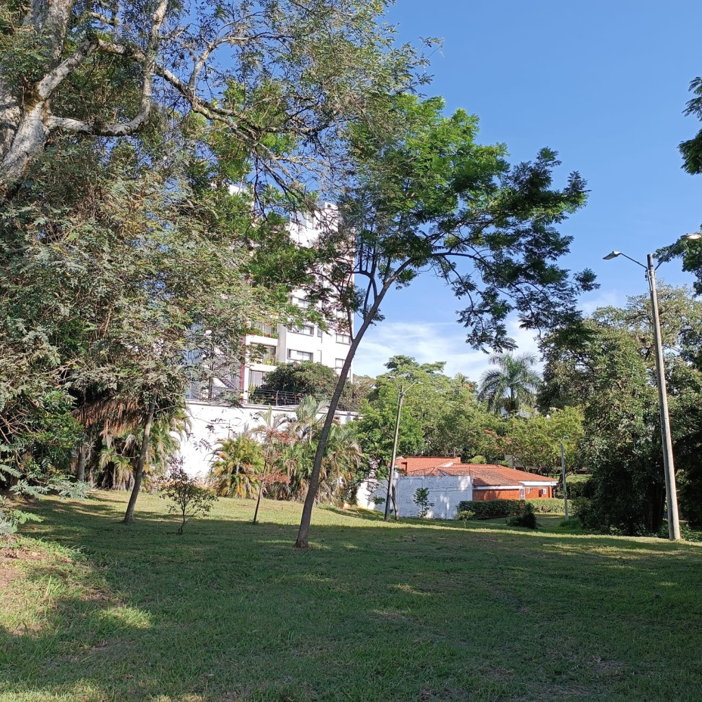 Lote En Venta - Ciudad Jardín, Cali